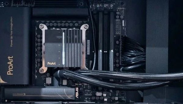 285K能否撑起最强生产力？华硕PA Z890+索泰 5090 SOLID生产力测试