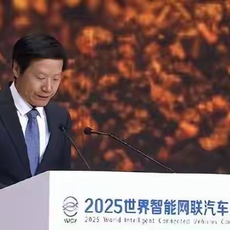 雷军当众开炮！小米造车砸57.9亿还被黑，呼吁车企联手干掉键盘侠
