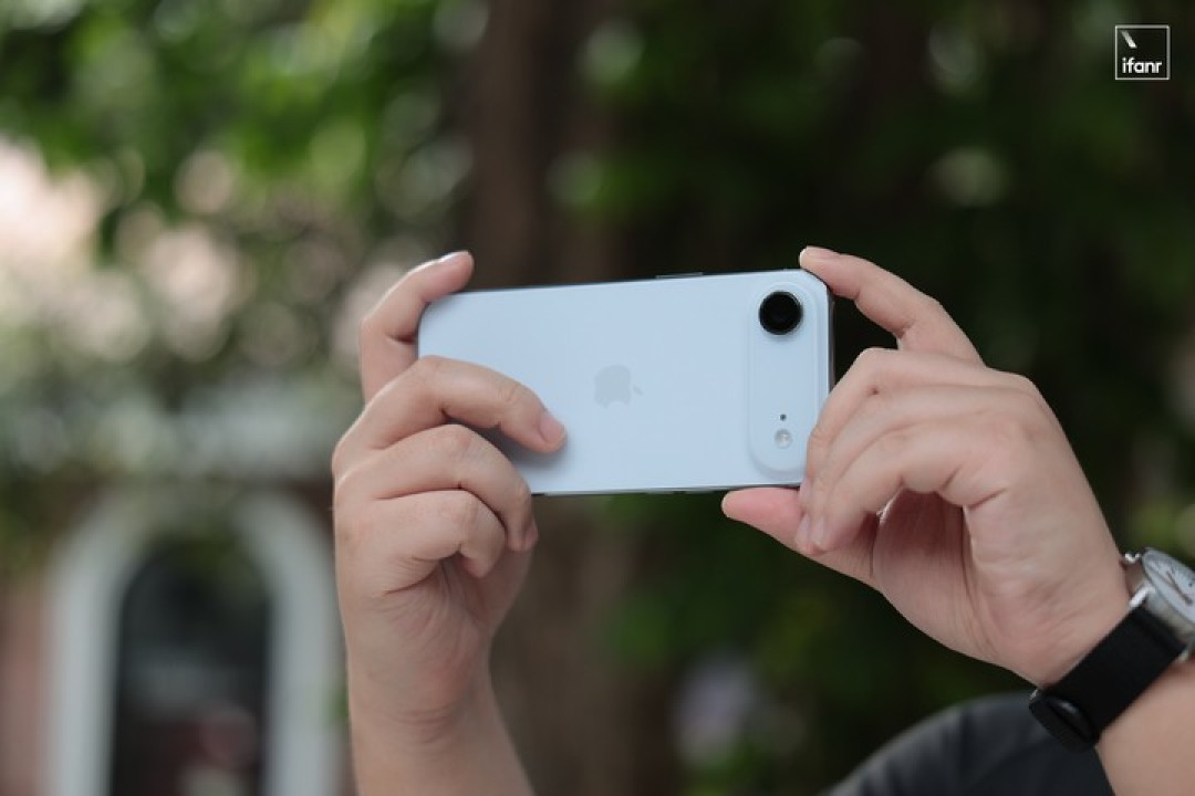 iPhone Air 港版评测:瘸腿是真瘸腿,好看也是真好看