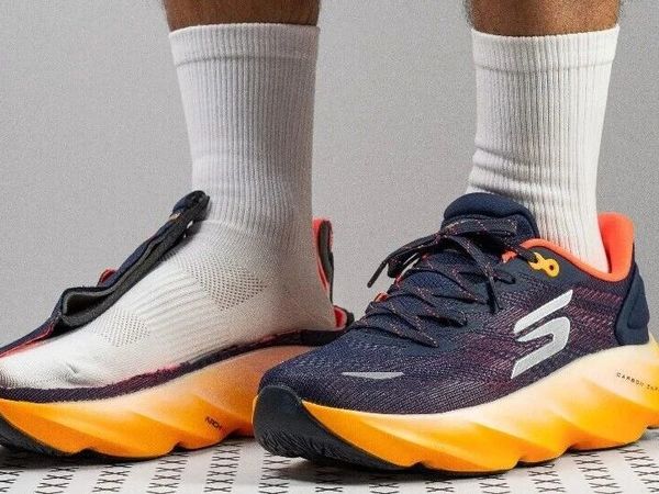 斯凯奇Skechers Aero Burst跑鞋深度评测