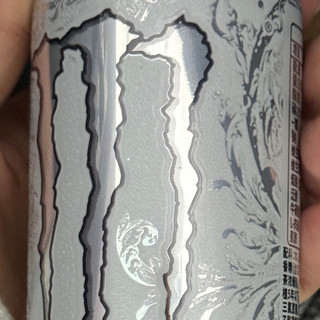 被“魔爪”圈粉:从抗拒到离不开的能量饮料体验