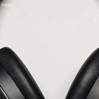 索尼WH-1000XM4：技术成熟期旗舰