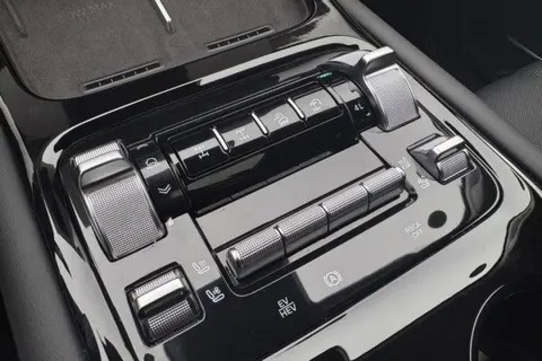 长城汽车将推新款坦克400插混SUV,10月21日预售,配Hi4-T/Z双动力