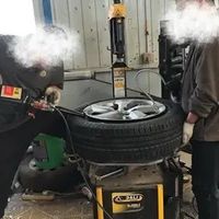 雨天停车致轮胎磨损，换双星胎体验性价比与服务短板