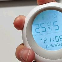 德力西电气家用室内温度计带笑脸婴儿房闹钟计时电子数显温湿度计