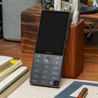 多亲F25学生手机：强制防沉迷系统，熊孩子们如何应对？