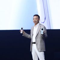 AI时代“听劝”的荣耀 开始引领全球AI终端生态了