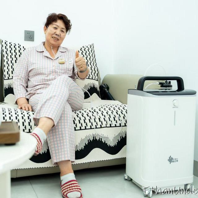 我妈吸氧10年，换2台制氧机才懂：不吵+氧浓度稳定，比啥都重要 