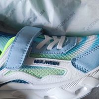 反季节买的木林森童鞋：舒适透气设计