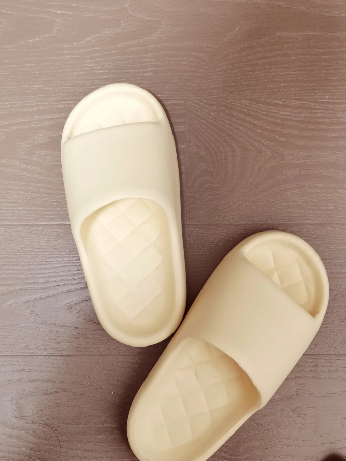 女式拖鞋
