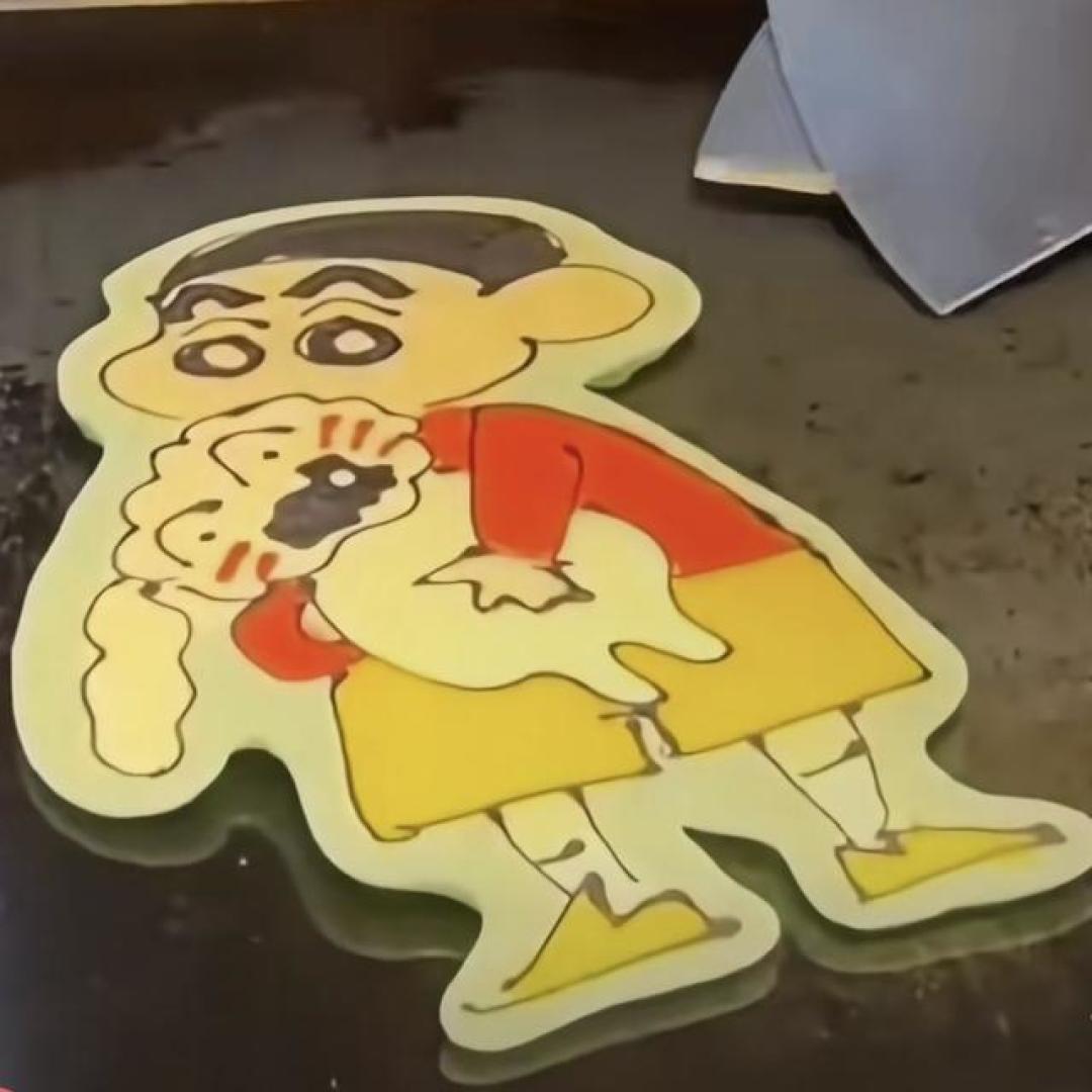 95后美术生把煎饼摊玩成移动美术馆：从调色盘到鏊子的就业破圈战