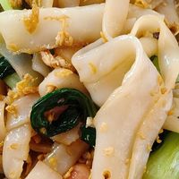 这广东鲜切湿河粉，炒牛河香到舔盘！
