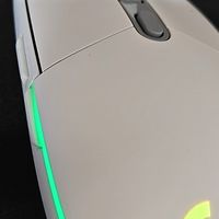 罗技G102二代：游戏玩家的高性价比有线RGB鼠标