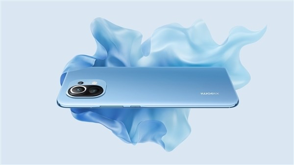 卢伟冰谈小米11失败原因：做得非常薄 又赶上了骁龙888
