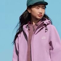 告别臃肿过冬！斯凯奇岚霖冲锋衣：我的移动“保暖堡垒”体验分享