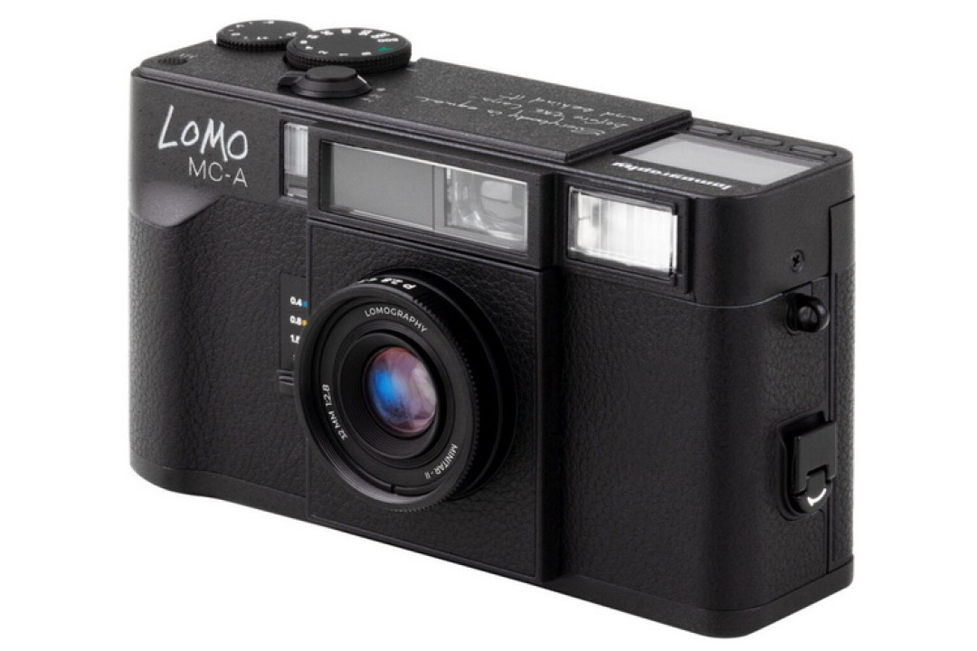 lomo-mca__black__quarter-right__on-white-1536x1024.jpg