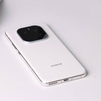 荣耀加速清仓，骁龙8至尊领先版加持，16GB+512GB跌至3209元