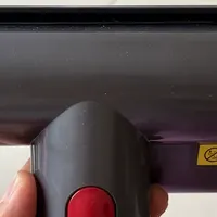 Dyson 戴森 V11 Fluffy 吸尘器是 “空间魔术师”​