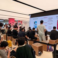 OPPO Find X9系列开售：线下热度高涨，“追光红”一机难求