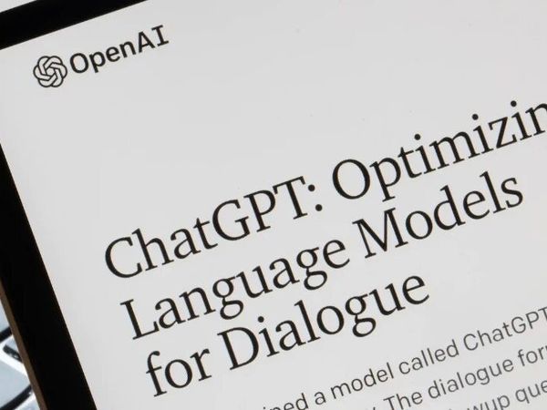 你真的了解ChatGPT？一文回顾过去三年进化历程与 2025 关键战局