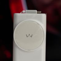 COS充电器?iWALK三合一能量兔开箱