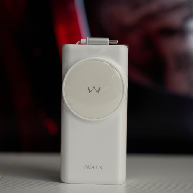 COS充电器？iWALK三合一能量兔开箱