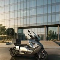 2025款宝马CE 04电动踏板车焕新登场