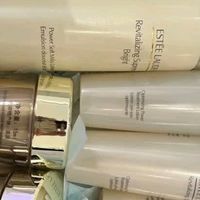 雅诗兰黛美白胶原水乳套装，予她肌肤与仪式感双重呵护