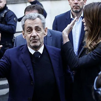 萨科齐刚坐牢就被狱友霸凌？这位曾经也是个很会穿的风云人物！