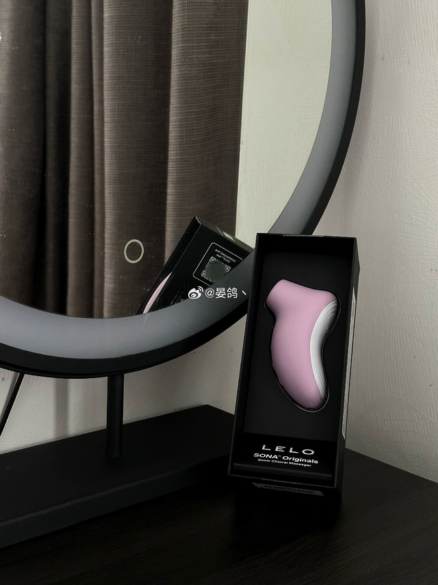 大家应该或多或少有听过这个贵妇品牌LELO吧～除了价格死贵死贵之外，没啥缺点，功能强大，续航强，包装好，设计精美，很难挑出毛病。最近它家也是为了提升竞争力吧，出了【原生经典】系列，就是把畅销经典款的玩