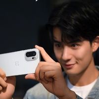一加Ace 6官宣：骁龙8旗舰芯+7800mAh电池+影像大升级