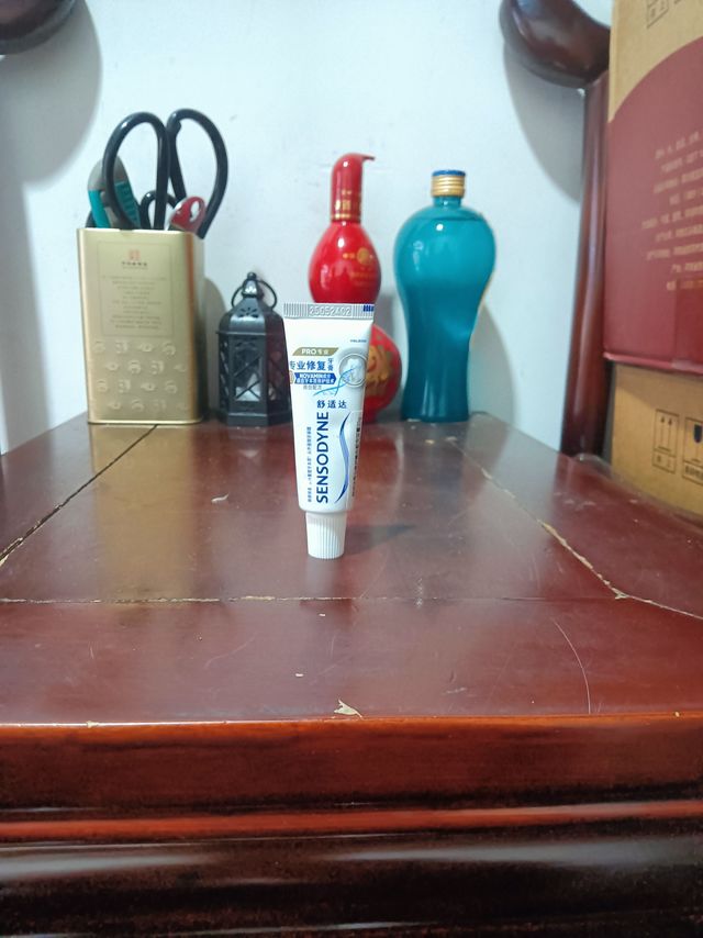 在京东试用，花3.9元，买了一管20g的舒适达专业修复牙膏