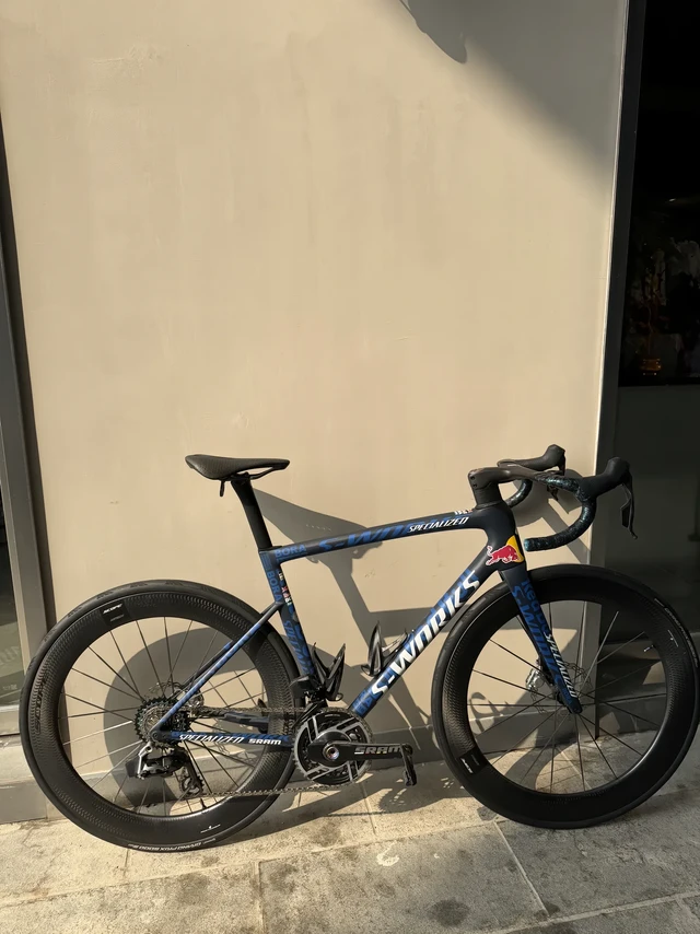 今年最值得买的闪电限定 没有之一!S-WORKS SL8 蓝牛限定 56码 国行
全车斯坦钛合金螺丝 钛合金把立改
Galfer 超轻碟片
Red队版功率大套 换了Red炫彩飞轮
Scope 65轮组