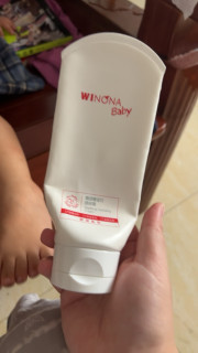 专为儿童设计的舒缓保湿霜