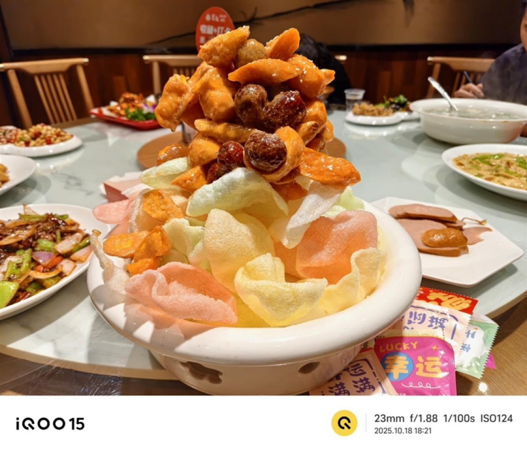 从性能机到水桶旗舰! iQOO 15评测:双芯算力+全场景优化 不止游戏强机
