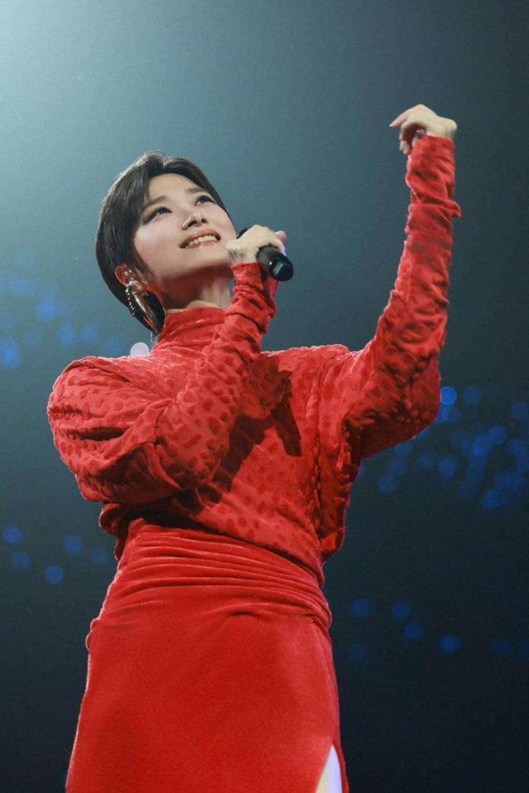 李宇春杭州演唱会燃情开唱:18年之约与出道20年音乐盛宴双向奔赴