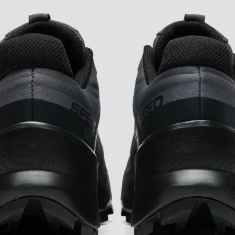 萨洛蒙SPEEDCROSS：越野与城市兼备