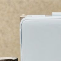 安克三合一充电器:外出办公新选择