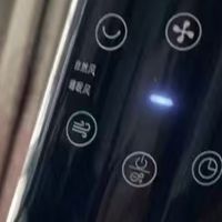 黄梅天太潮湿安排一台空气循环扇