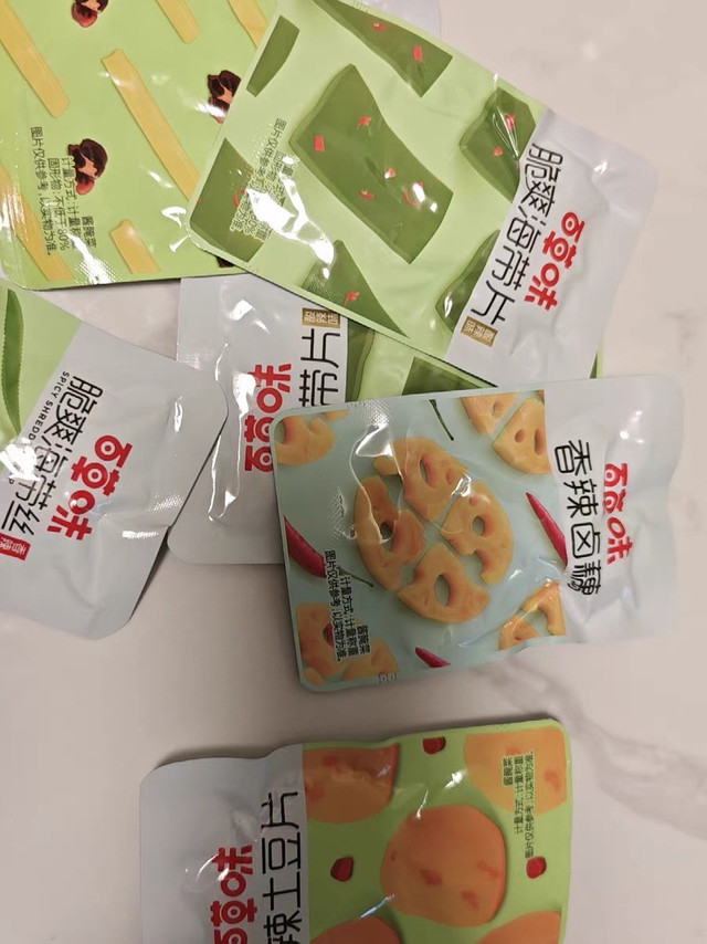 百草味素卤小分队，美味零食新选择