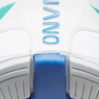 Reebok NANO X4：轻量化与支撑性的平衡