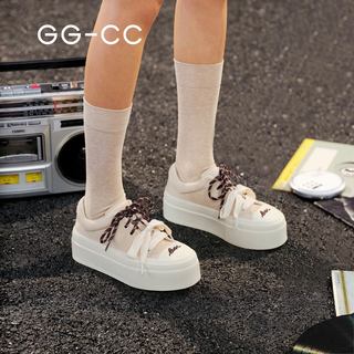GGCC 秋复古厚底板鞋：做旧风的百搭舒适秘籍​