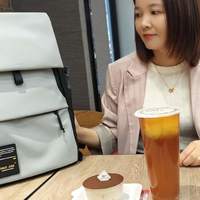 又白又美又能装 - 地平线8号Moment双肩包晨云灰