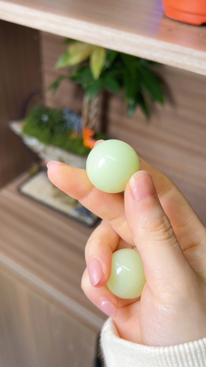 天然萤石夜明珠,夜光石界的yyds