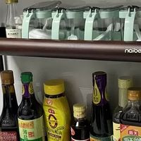 可移动调料架提升做饭效率