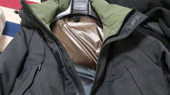 入手鸭鸭王一博同款登山羽绒服，户外寒冬有了“暖保障”