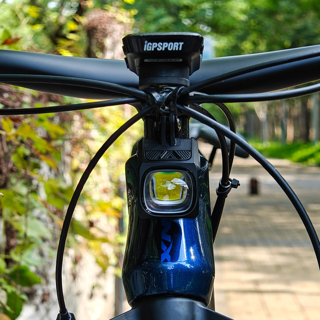 一吸即合！迈极炫CBL1600PRO车灯体验