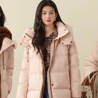 诗凡黎粉羽绒入手超值，冬日温柔风轻松拿捏！