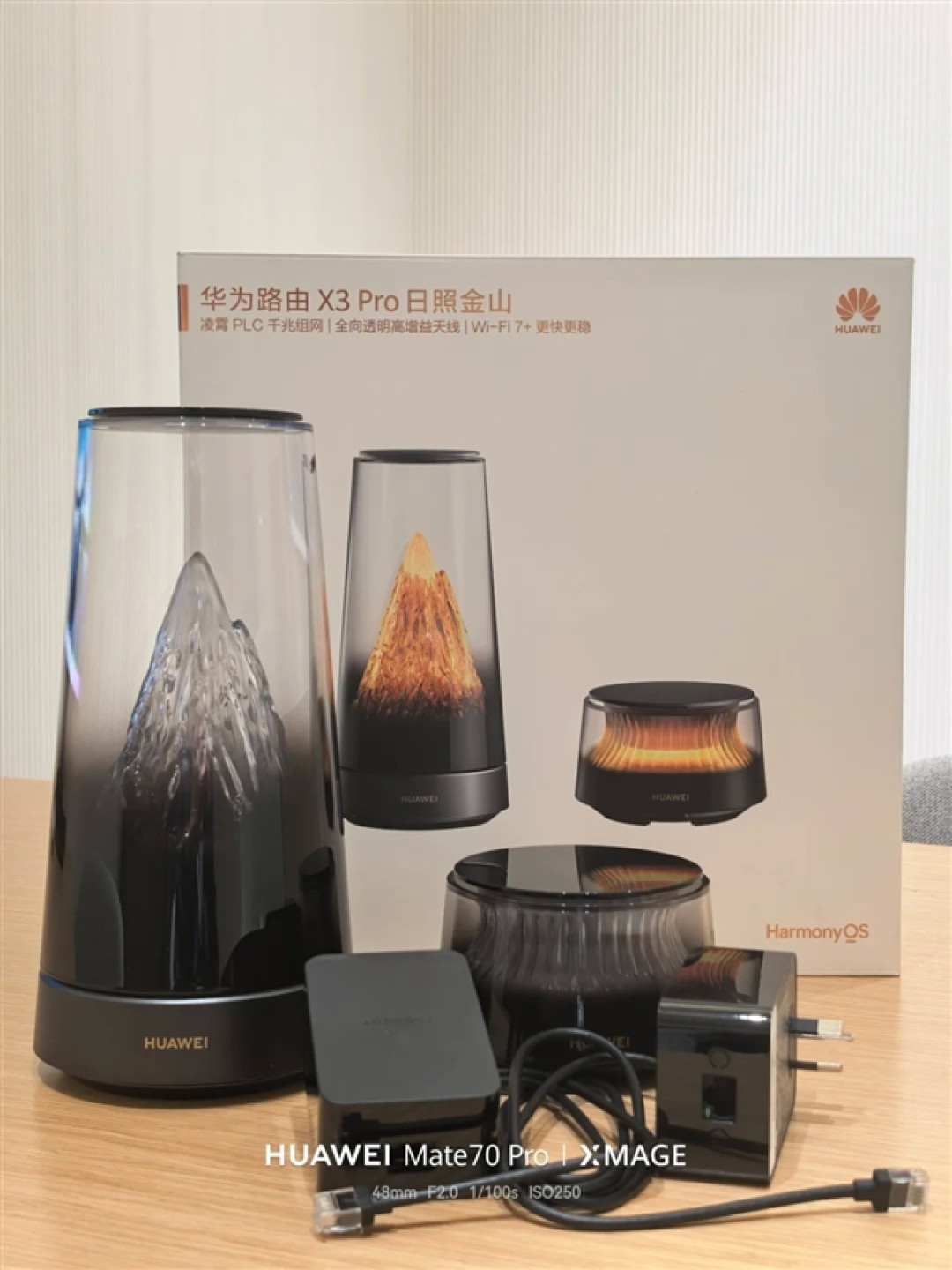 华为最美高端路由!华为路由X3 Pro日照金山真机高清实拍:像艺术品