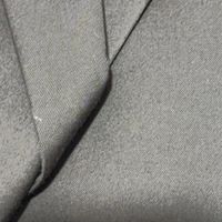 高品质混纺西装，抗皱透气兼备